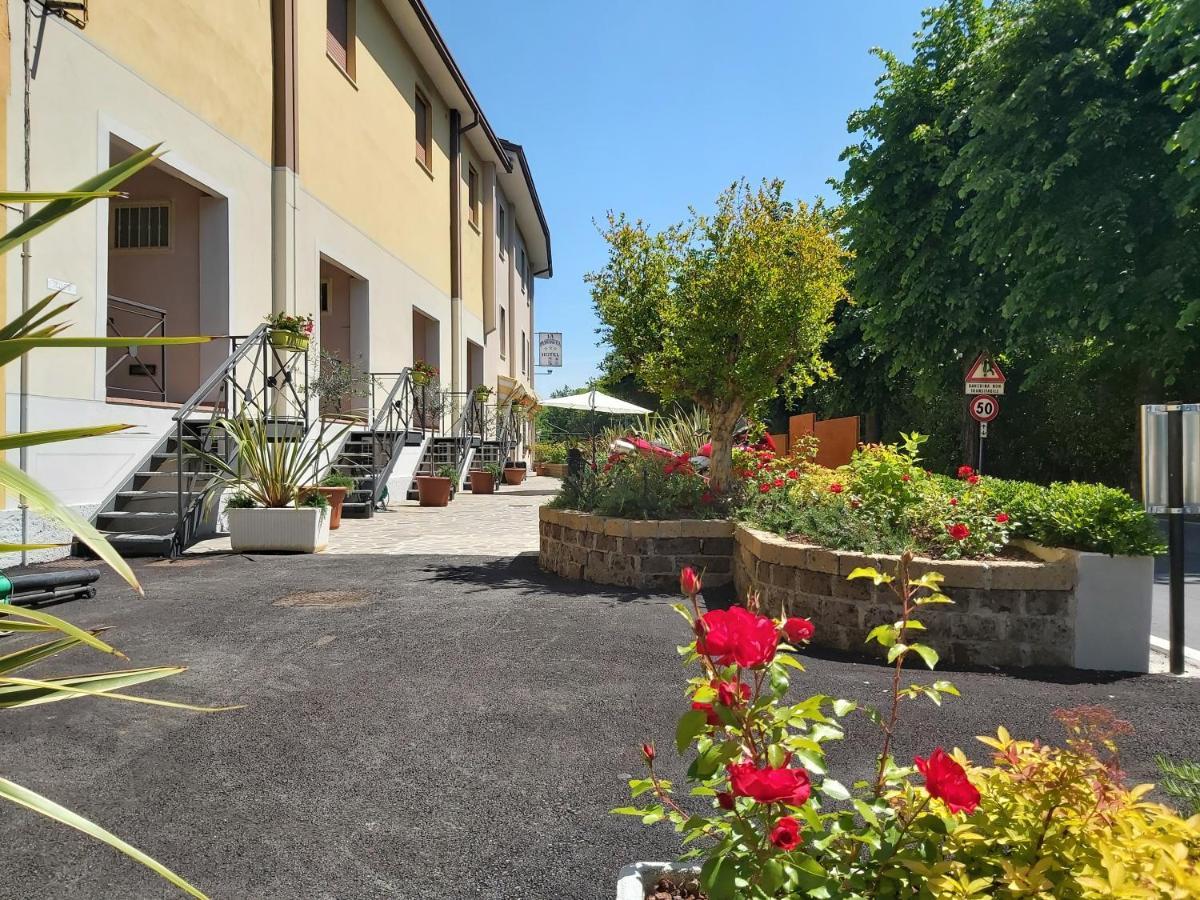Hotel La Passeggiata Desenzano del Garda Kültér fotó