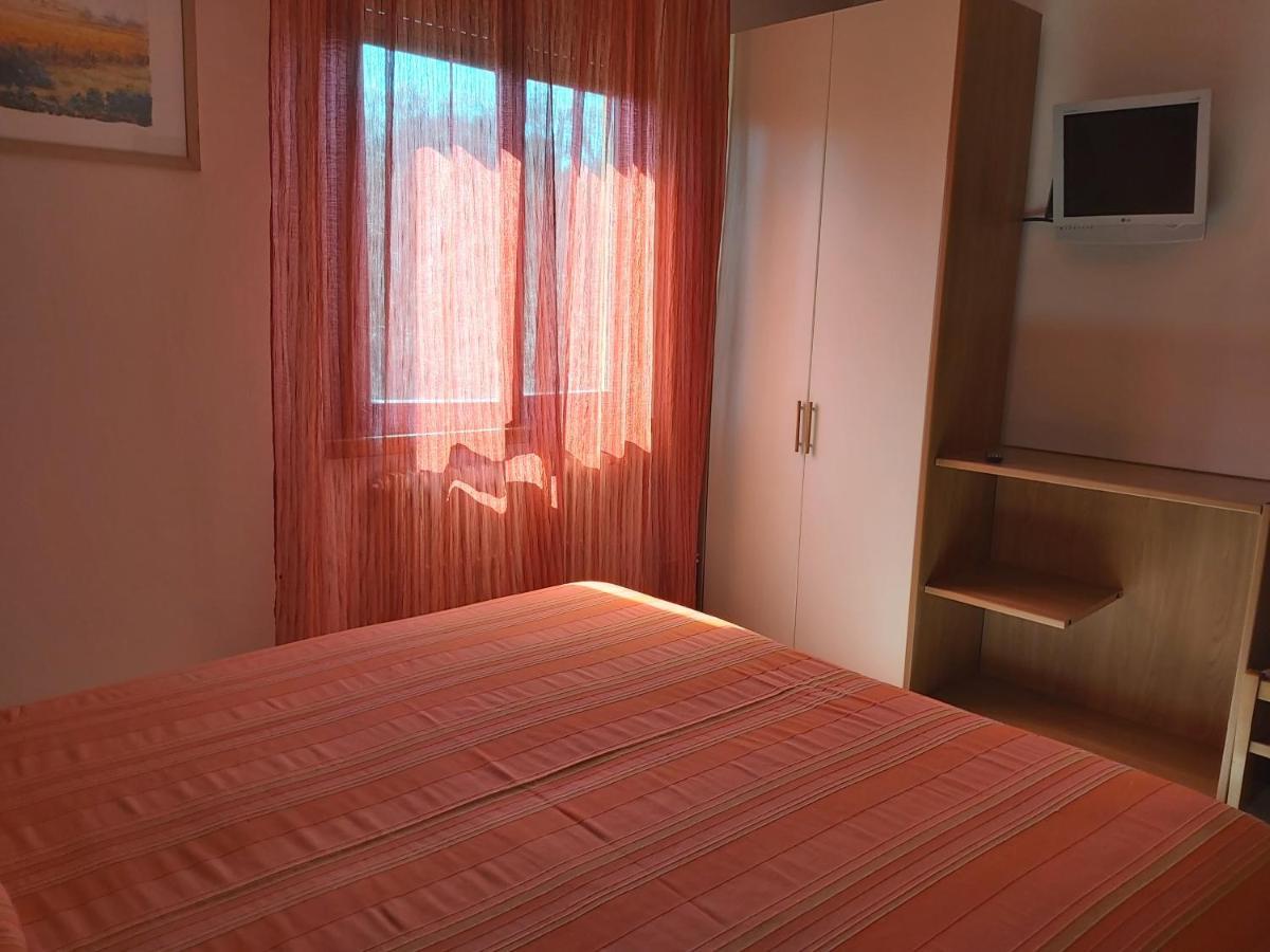 Hotel La Passeggiata Desenzano del Garda Kültér fotó