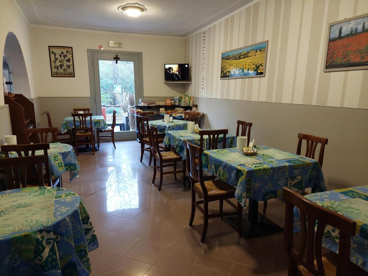 Hotel La Passeggiata Desenzano del Garda Kültér fotó