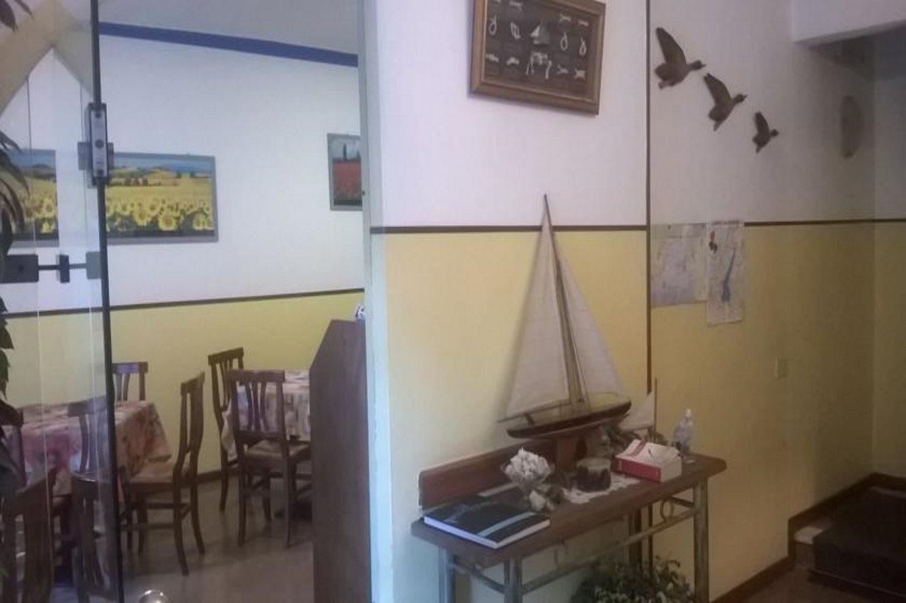 Hotel La Passeggiata Desenzano del Garda Kültér fotó