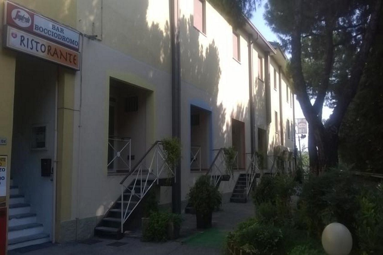 Hotel La Passeggiata Desenzano del Garda Kültér fotó